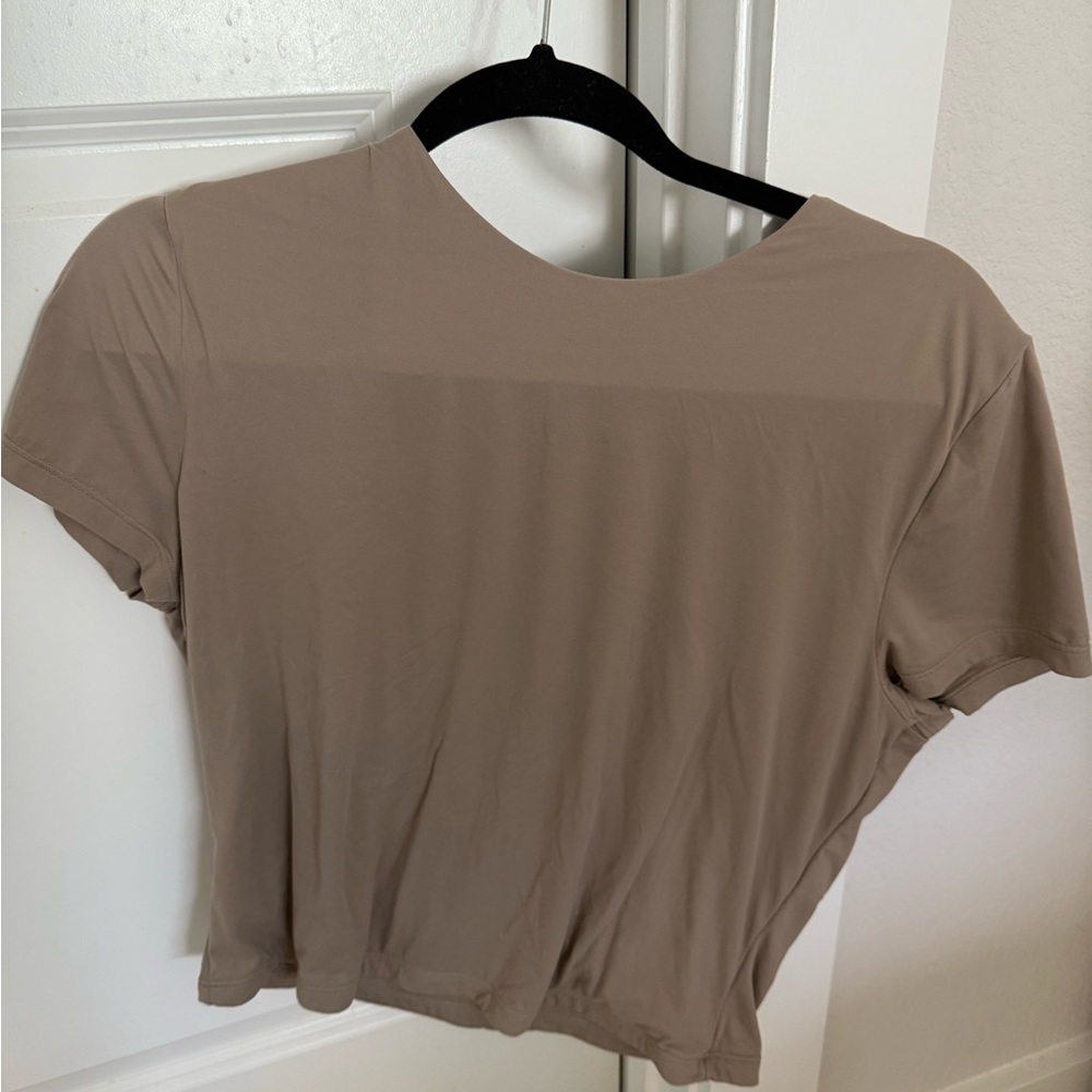 Abercrombie & Fitch Taupe Short Sleeve Tee cropped tee